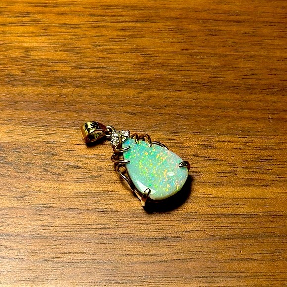14k gold diamond and opal necklace charm pendant beautiful! 🎁 ✨